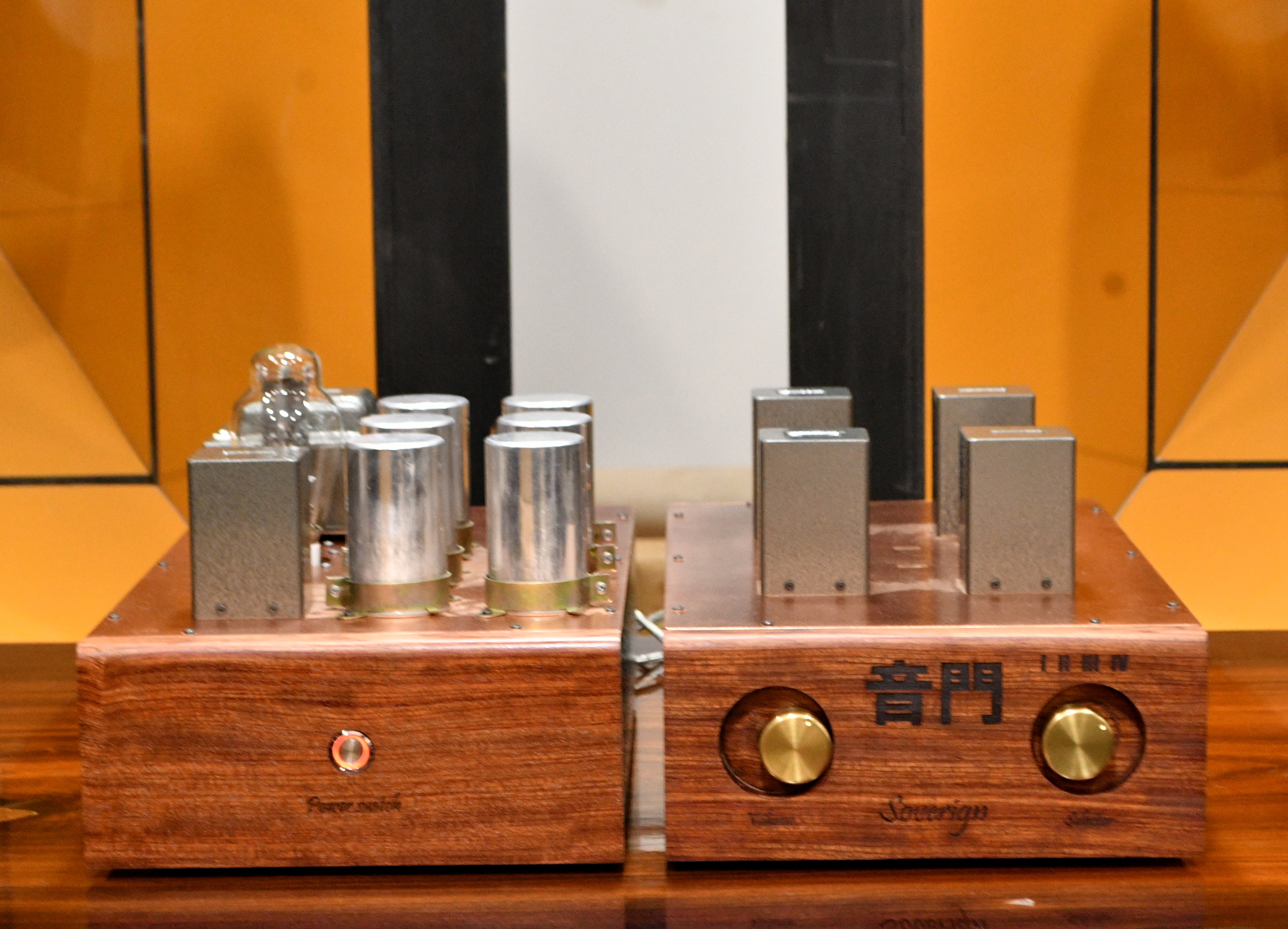 OTOMON LAB Soverign preamp with O.F.A.T 48 steps finemet attenuator transformer, input, output balanced