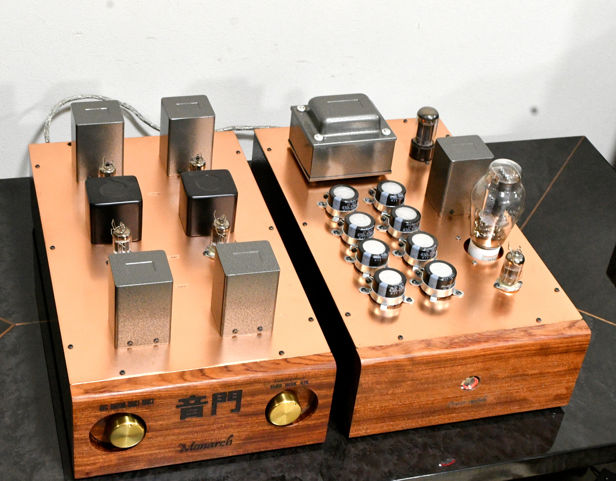 OTOMON LAB The Mornach LCR preamp with 300B tube as voltage regulator