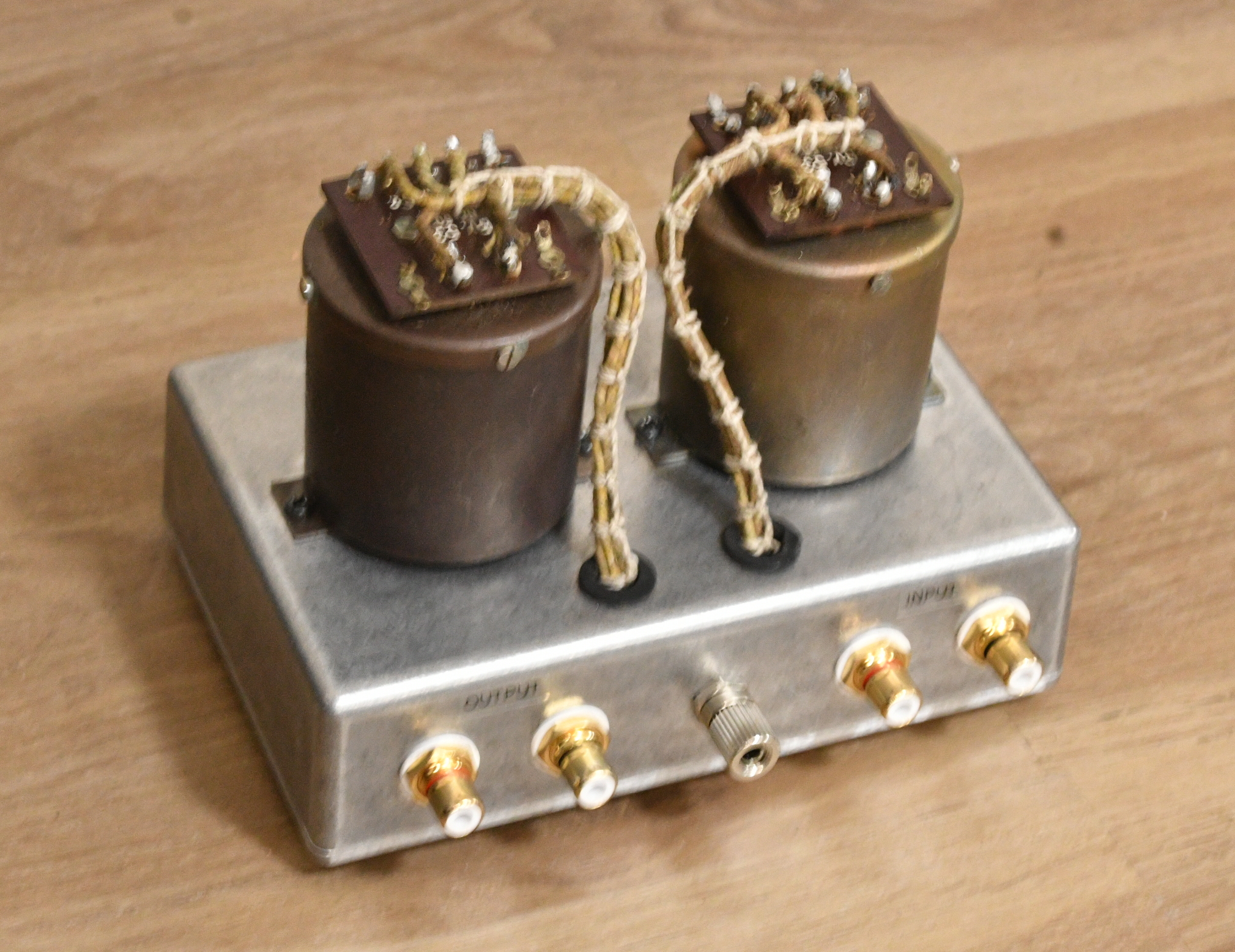 Western Germany Malotki Line transformer step up ratio 1:2.5 or 1:5 can be put between pre and power amp