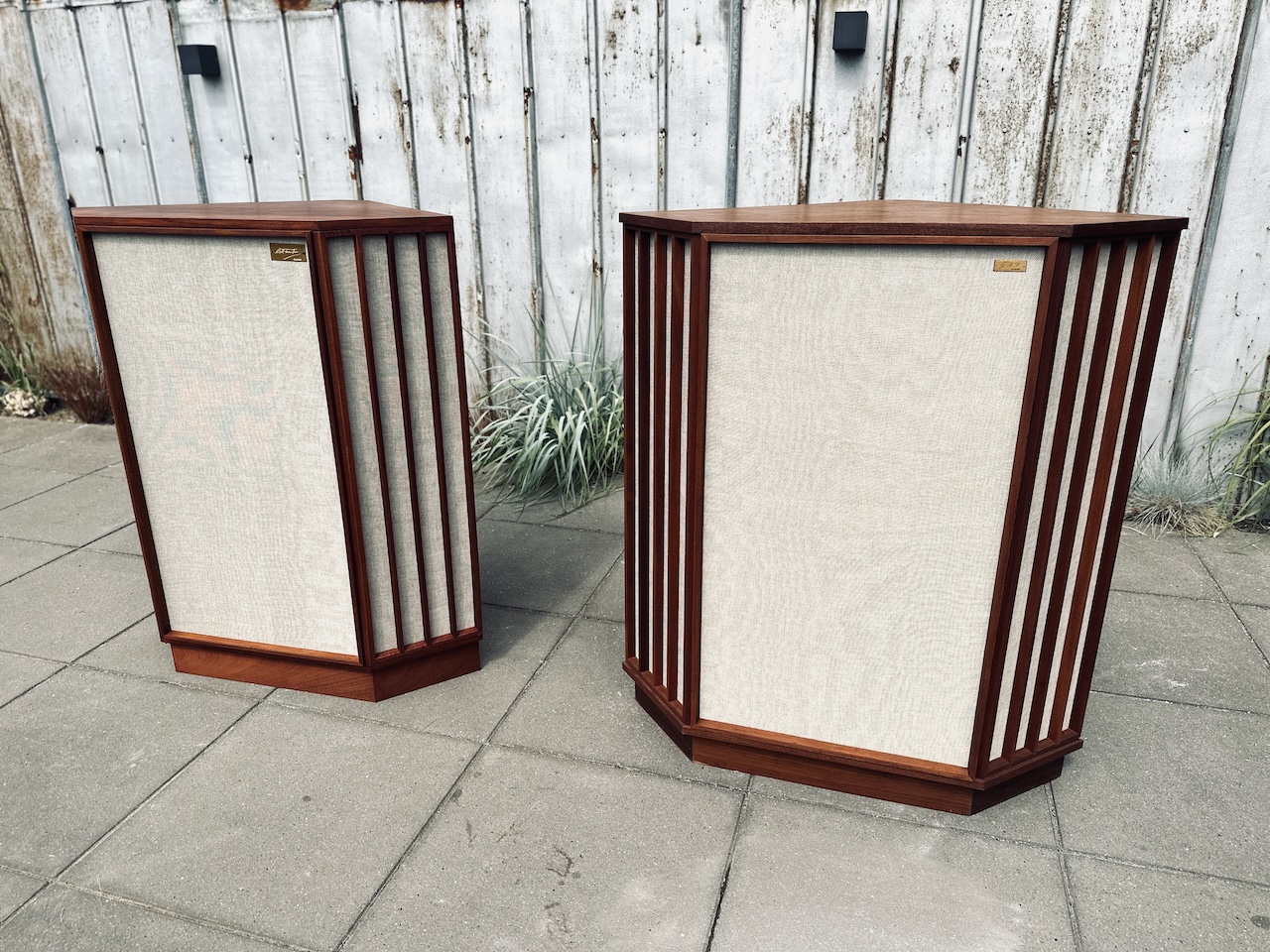 【CUSTOMER SALE】Extra RARE TANNOY silver 15" speaker unit with original paper and amplifiers